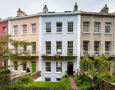 Private room in & Garden Square Georgian townhouse