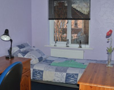 Cosy single room with breakfast