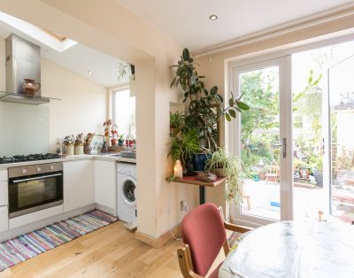 Peaceful Safe Home & Clear Space ‘The Lilac Room’